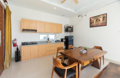 Sunset Road Villa | Villa Berlian Kuta