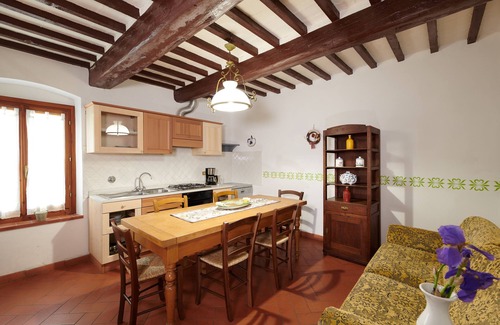 Montespertoli Villa | Villa between Florence Siena and Pisa. 1 km to village. A/C in all rooms-Wi Fi