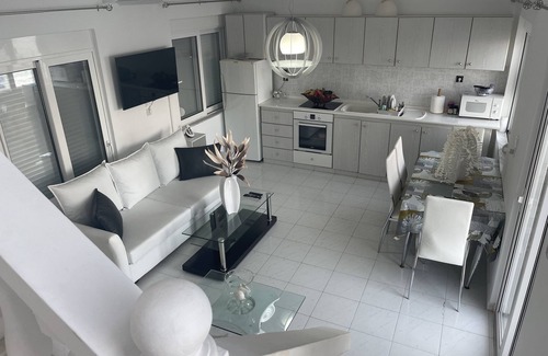 Haraki Villa | Villa Blanca Beachfront modern villa