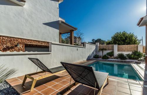 Velez de Benaudalla Villa | Villa Blanca - piscina de sal, playa 15mn, sierra