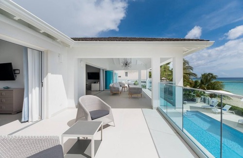 Lower Carlton Beach Villa | Villa Blue Oyster in Barbados by Fantasia Villas