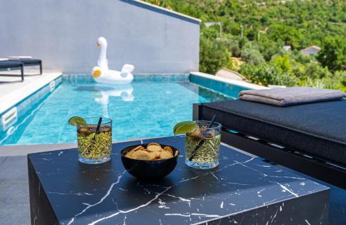 Brsecine Villa | Villa Blue Sunset