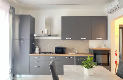 Torre Pedrera Apartment | Villa Borghesi suites app 2 piano primo
