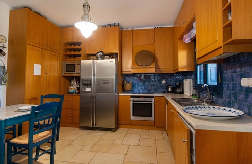 Tsoutsouros Villa | Villa "Bord De Mer Ile De Crete" with private terrace, Wi-Fi & air conditioning