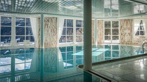 Untertschern Villa | Villa Bostele with Five Bedrooms, Indoor Pool, Two Saunas & Garage