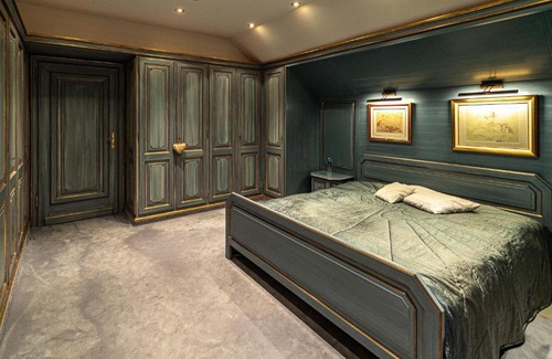 Untertschern Villa | Villa Bostele with Five Bedrooms, Indoor Pool, Two Saunas & Garage