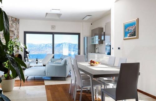 Postira Villa | Villa Bracia - Three Bedroom Villa, Sleeps 6