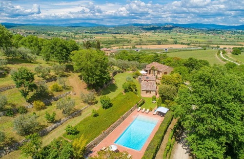 Sinalunga Villa | Villa Bramasole Large Private Pool, WiFi