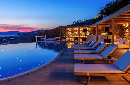 Tourlos Villa | Villa Breeze, a Top Luxury Villa with superb sunset views in Agia Sofia, Mykonos