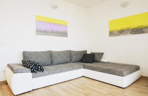 Arbanija Apartment | Villa Bua - Beautiful Seafront Apartments