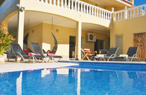 Montechoro Villa | Villa Buddha by Algarve Vacation