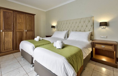 Mellieha Villa | Villa Buzz - Three Bedroom Villa, Sleeps 6