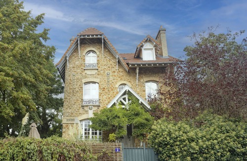Le Chesnay House | Villa Colombe - Les Demoiselles à Versailles