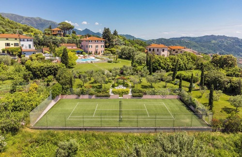 Corsanico Villa | Villa Cà ai Venti, sea view, pool, and park on the hills of Viareggio