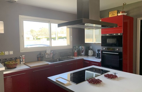 Saint-Andre-de-Cubzac House | Villa Cabarieu classified tourist office with swimming pool.