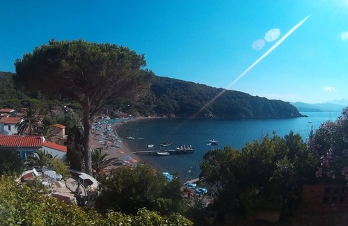 Bagnaia Apartment | Villa Cacciò on the sea with private garden