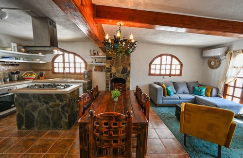 Tilaco House | Villa Café y Arte - Xilitla Rainforest Experience