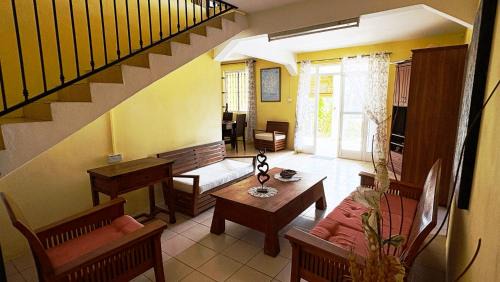 Port Louis Villa | Villa calme 5 chambres, proche plage et terrasses