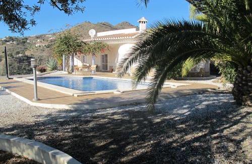 Arenas Villa | Villa Camakini with heated pool and sea View