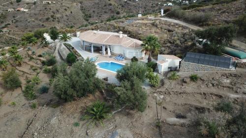 Arenas Villa | Villa Camakini with heated pool and sea View