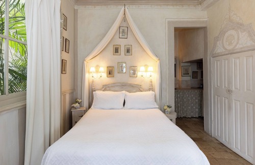 Taboga Hotel | Villa Caprichosa