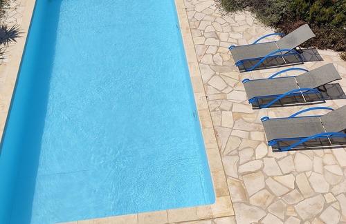 Aloizianika Villa | Villa Caretta - Your Holiday Home right by the sea