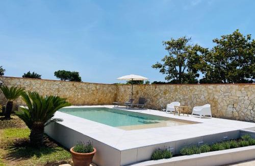 Carrozziere Villa | Villa Carmen con piscina