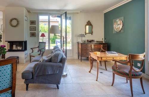 Les Beaux-Arts Villa | Villa Caroline · Charming Languedoc villa with pool in Montpellier