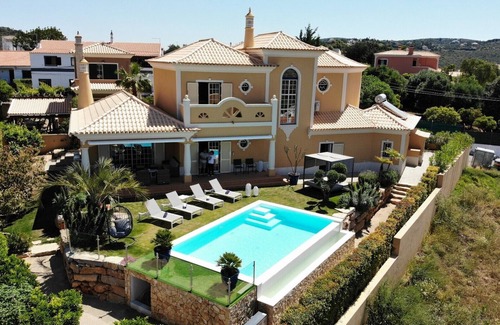 Sao Clemente House | Villa Casa das Palmeiras
