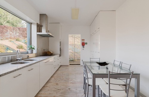 Ponte de Lima Villa | Villa 'Casa Do Golf' with Mountain View, Private Pool and Wi-Fi