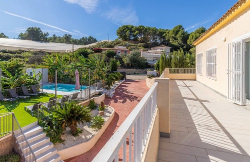 Callosa d' En Sarria Villa | Villa "Casa Rural Altaret" with Sea View, Pool, Garden & Wi-Fi