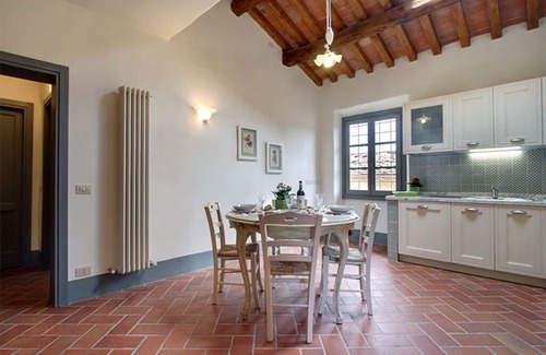 Calenzano Apartment | Villa Casaglia 1 apartment with shared pool