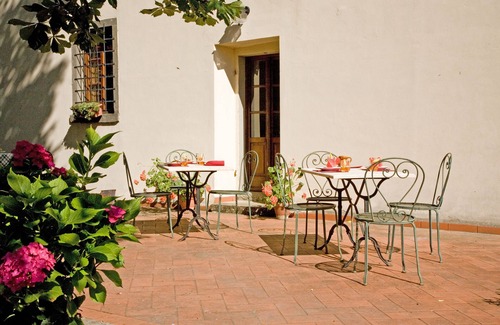 Moggiana Villa | Villa Casalino your Tuscany wedding, 13 bedrooms and ensuites up 32 guests,