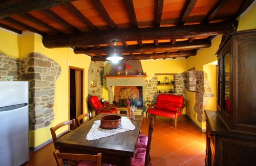 Castel Focognano Villa | VILLA CASALTE