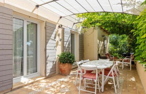 Villeneuve-les-Avignon House | Villa Castagnole - Welkeys