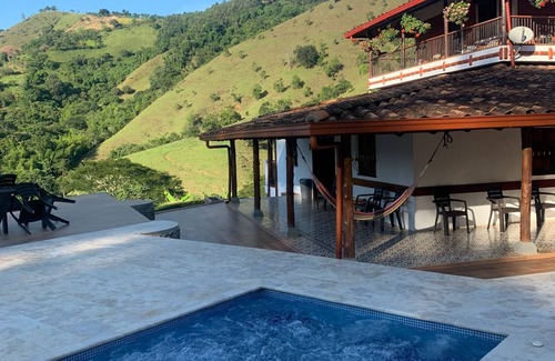Santa Barbara House | VILLA CATALINA FARM WITH SWIMMING POOL AND JACUZZI NEAR LA PINTADA