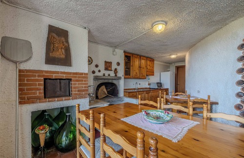 Zona XLV Castel di Guido Villa | Villa 'Caterina - Scilla' with Shared Pool, Private Terrace and Wi-Fi