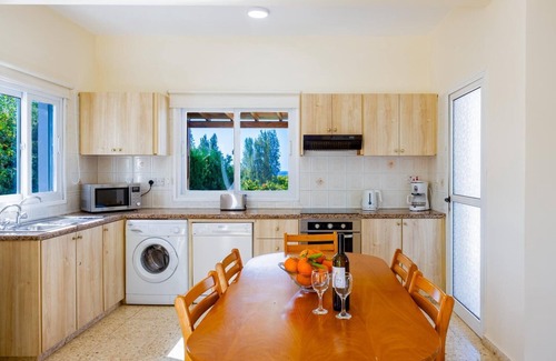 Argaka Villa | Villa Christos - Two Bedroom Villa, Sleeps 6