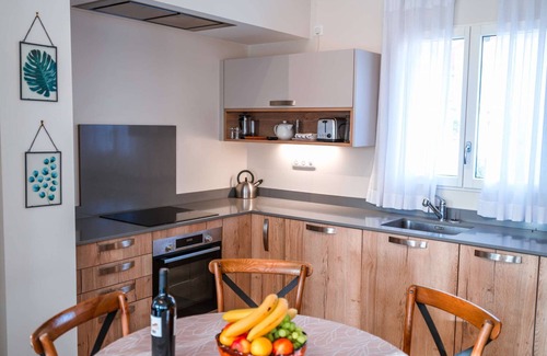 Castelnau-de-Montmiral Villa | Villa Corduriès - air conditioning & heated swimming pool in the castle grounds - III