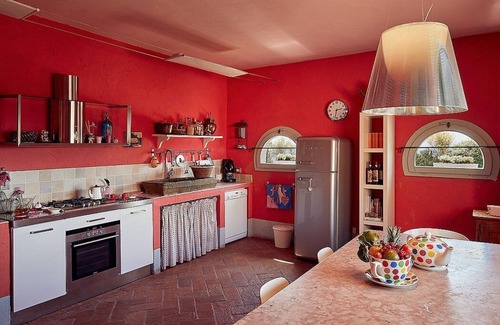 Montelupo Fiorentino House | Villa Collarina B: An elegant and welcoming two-story ancient tuscan country house surrounded by the greenery, with Free WI-FI.