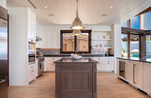 North Sound Villa | Villa Compass Rose by Fantasia Villas