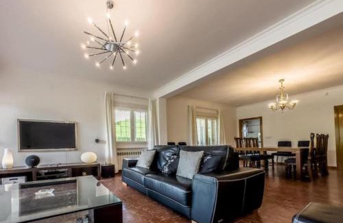 L'Eliana Villa | Villa con piscina, jardín y aire acondicionado en La Eliana-L'Eliana