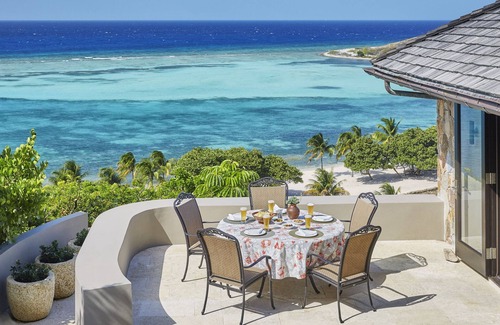 North Sound Villa | Villa Cooke Loockout by Fantasia Villas