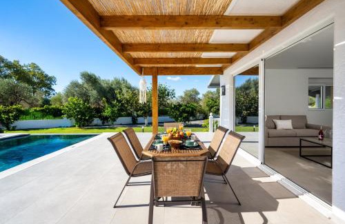 Filerimos Villa | Villa Costazia