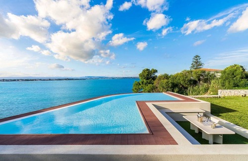 Syracuse Villa | Villa Costiera - Four Bedroom Villa, Sleeps 8
