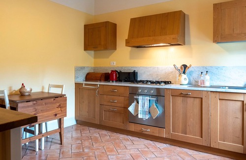 Chianciano Terme Villa | Villa 'Country House Podere I Prati' with Private Pool, Private Garden and Wi-Fi