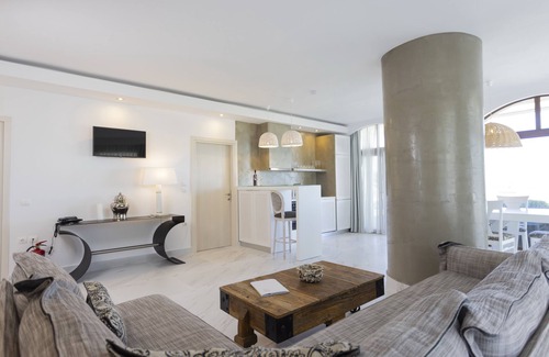 Kassandra House | Villa D'Oro - Luxury Villas & Suites