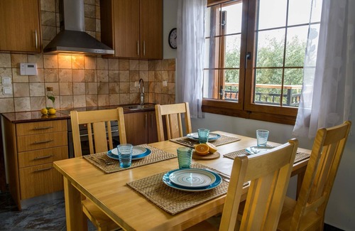 Dio-Olympos House | Villa Dafne-Sea and Mountain View