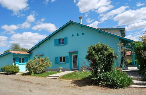 Saint-Loubouer House | Villa Daisy large house with private garden and access to large garden with pool