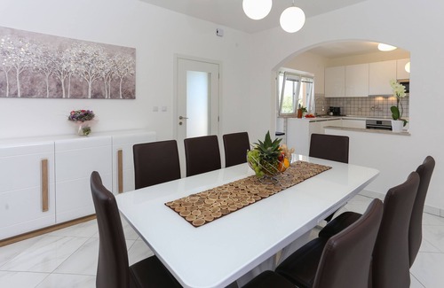 Sveti Petar Villa | Villa Dalmatian with heated pool and whirlpool.